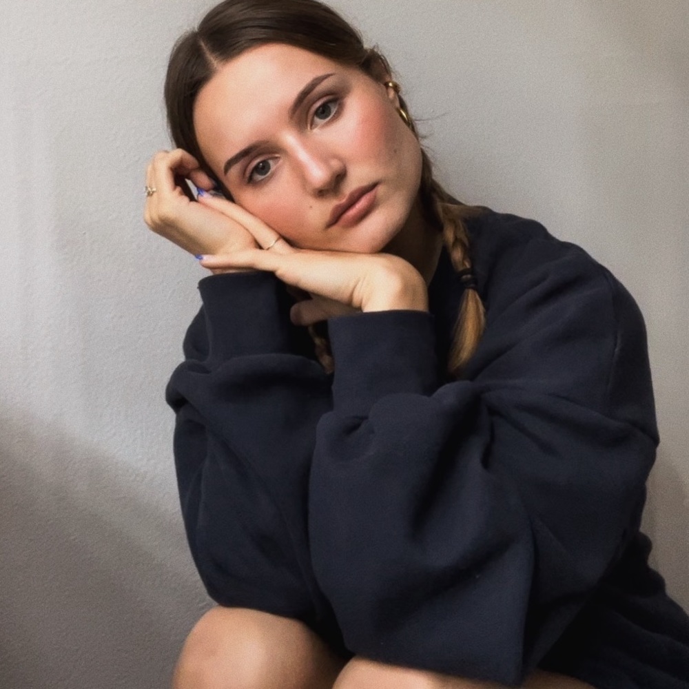 Meet your Posher, Victoria